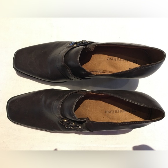 Shoes - Picture 5 of 6